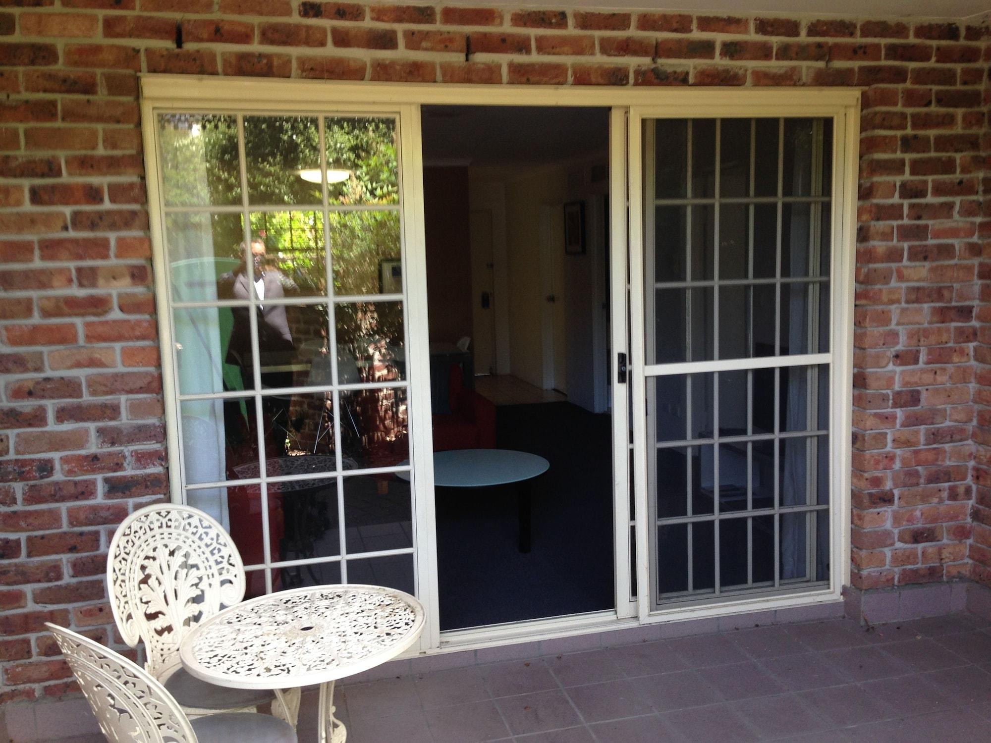 Adina Serviced Apartments Canberra Kingston Exterior photo